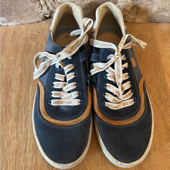 Geox men’s comfort sneakers size NWOT price is firm